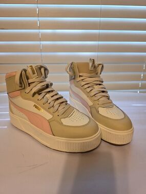PUMA Women’s High-Top Sneakers in Beige and Pink